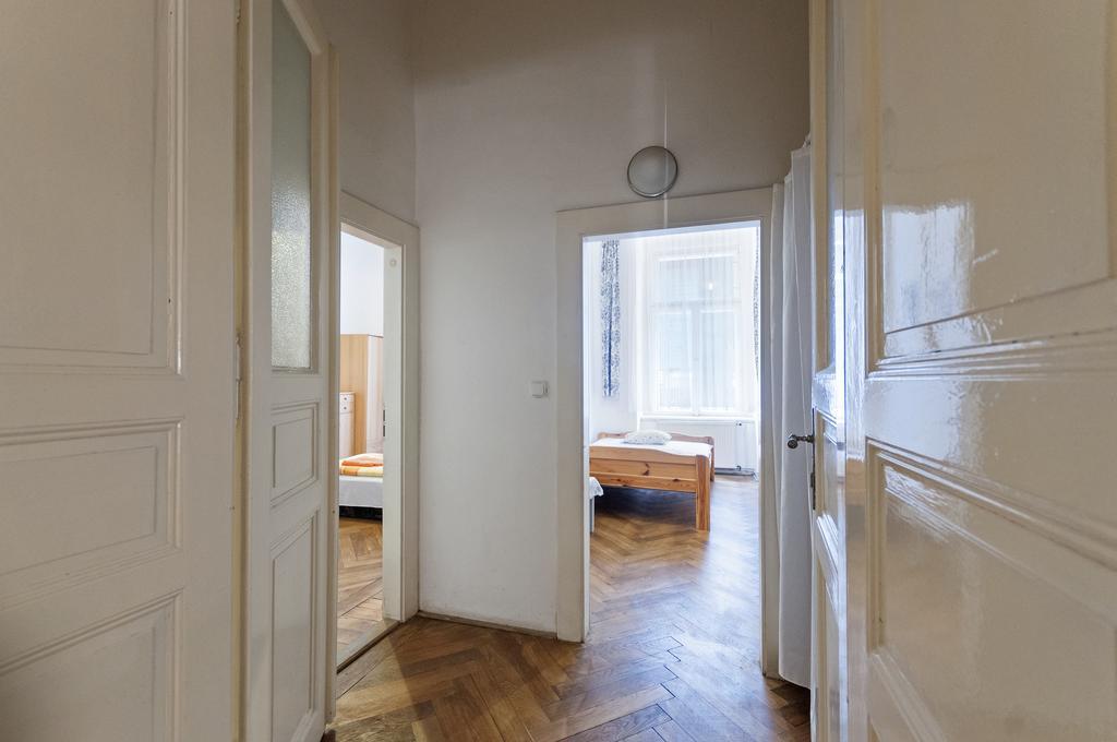 פראג Gallery Hostel מראה חיצוני תמונה